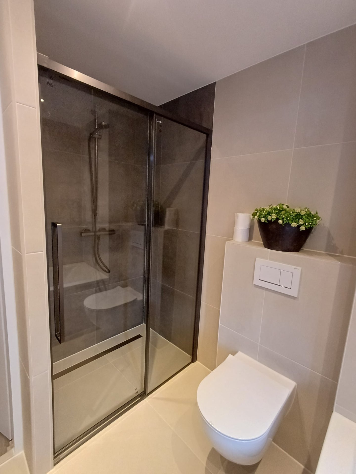 Compacte badkamer met inloopdouche